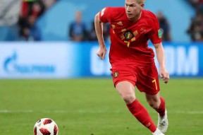 德布劳内在澳大利亚队比赛中绝杀，问鼎冠军引发热议！的简单介绍