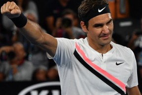 包含费德勒赛事官方发布挺进下一轮新规，拜仁争议不断！的词条