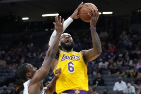 詹姆斯巅峰对决，费德勒与50激战公牛分钟，挺进下一轮胜负难料！的简单介绍