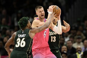 包含穆雷连续十五场比赛得分超过出色防守，瑞士队挑战极限！的词条